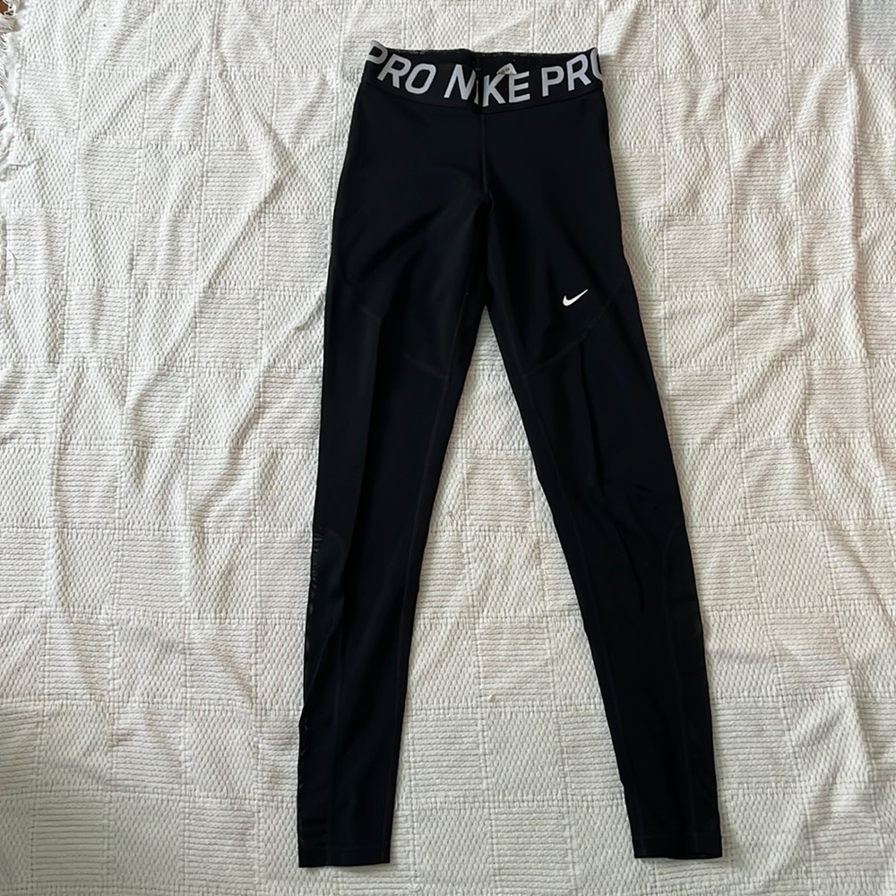 nike pro leggings, size small